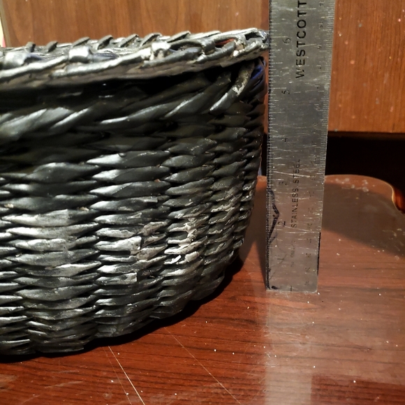 Handcrafted basket - Picture 5 of 8